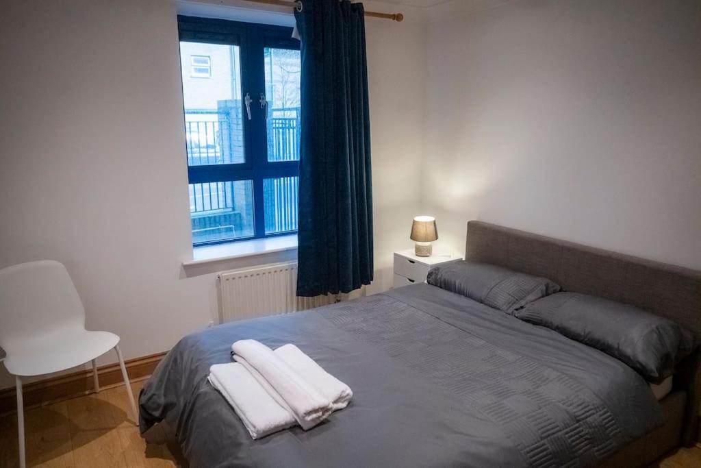 1-Bed Flat In Ocean Village Southampton Exterior foto