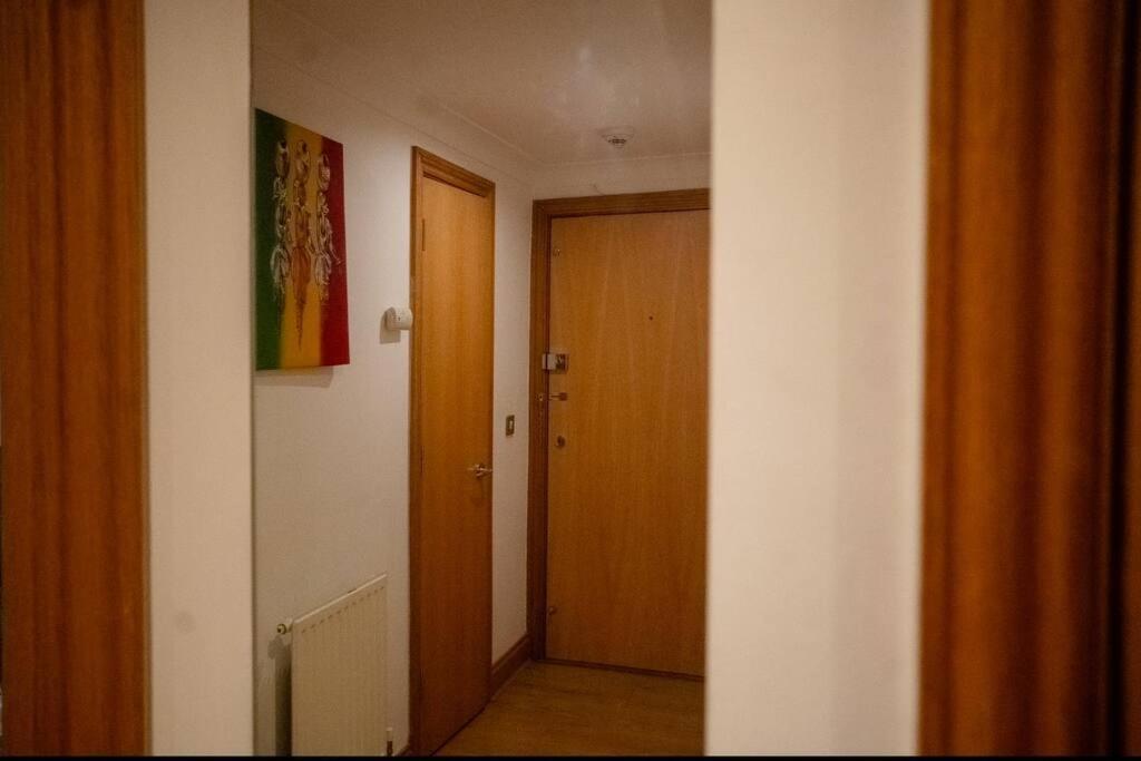 1-Bed Flat In Ocean Village Southampton Exterior foto