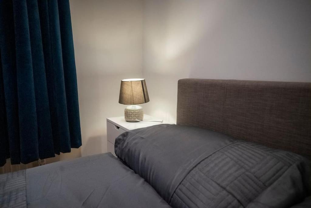 1-Bed Flat In Ocean Village Southampton Exterior foto
